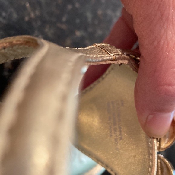 Sparkly gold Lilly Pulitzer sandals with lapis beads encrusted with diamonds - Picture 8 of 9